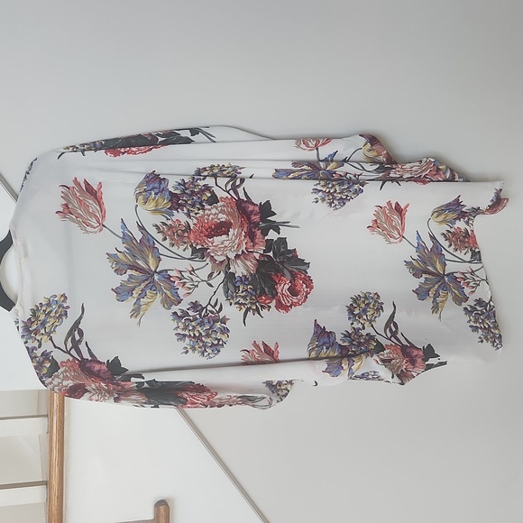 Umgee Floral Kimono Jacket m/large - Picture 3 of 3